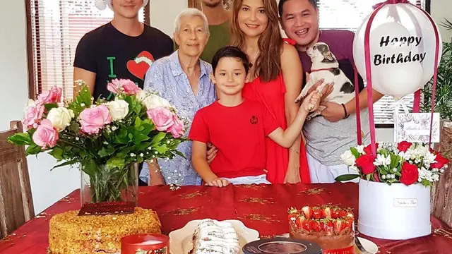 Tamara Bleszynski dan Keluarga