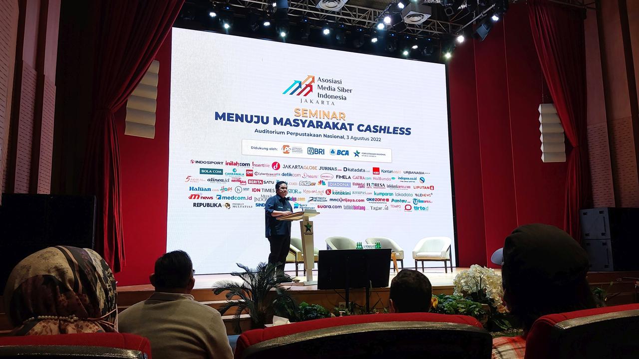 Menteri BUMN Erick Thohir dalam diskusi bertajuk Menuju Masyarakat Cashless yang digelar AMSI DKI Jakarta, Rabu (3/8/2022).