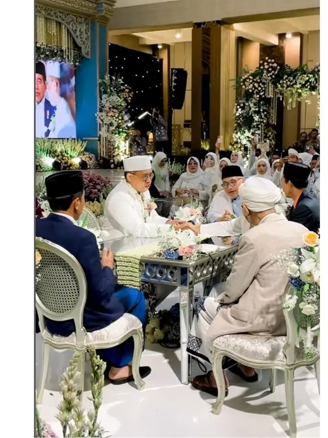 6 Potret Pernikahan Putra Ketiga Khofifah Indar Parawansa, Jokowi Hadir Jadi Saksi