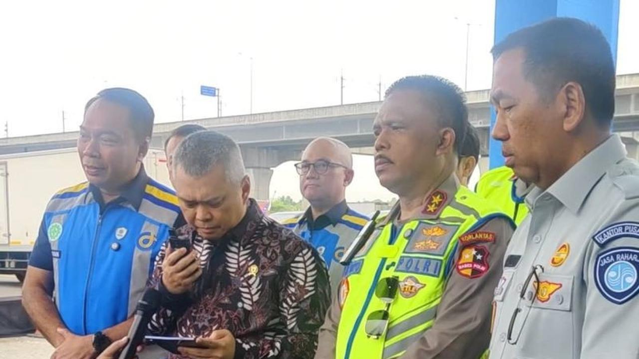 Korlantas Polri Terapkan Rekayasa Lalu Lintas One Way Arus Balik Tahap Dua di Tol Trans Jawa