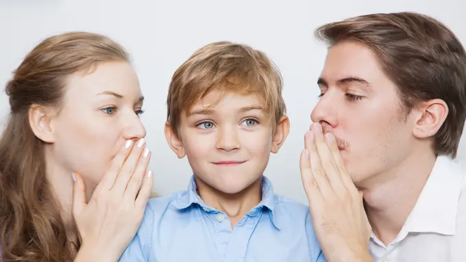 Mengenal Apa Itu Whispering Parenting (photo by freepik.com)