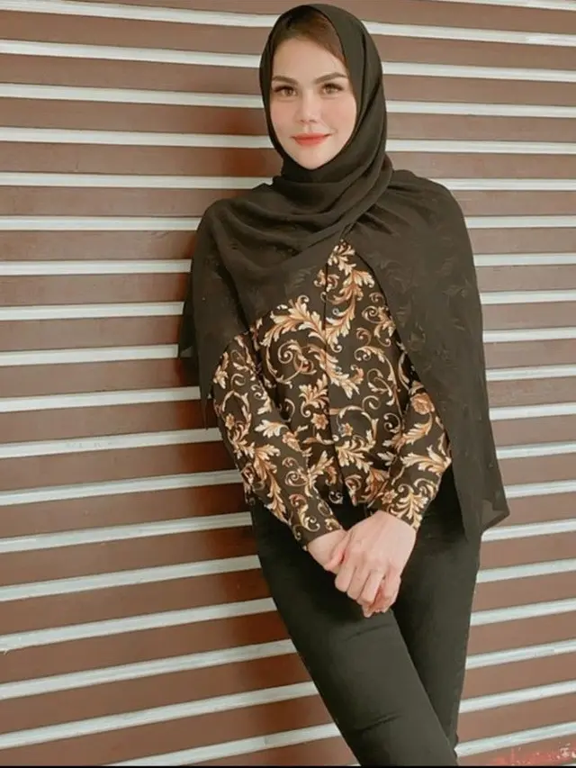 Jadi Mualaf, Ini 7 Pesona DJ Katty Butterfly Saat Pakai Hijab