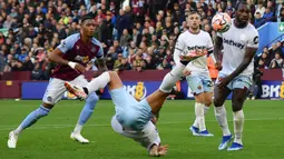 Hasil positif ini membawa Aston Villa ke posisi kelima klasemen Liga Inggris dengan raihan 19 poin. Tim asuhan Unai Emery hanya terpaut satu poin dari Liverpool dan Tottenham Hotspur. (AP Photo/Rui Viera)