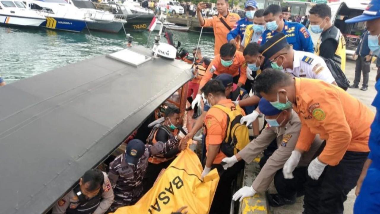 Menhub Buka Suara, Jelaskan Penyebab Tenggelamnya Kapal Wisata di Labuan Bajo, Wisatawan Asing Masih Hilang