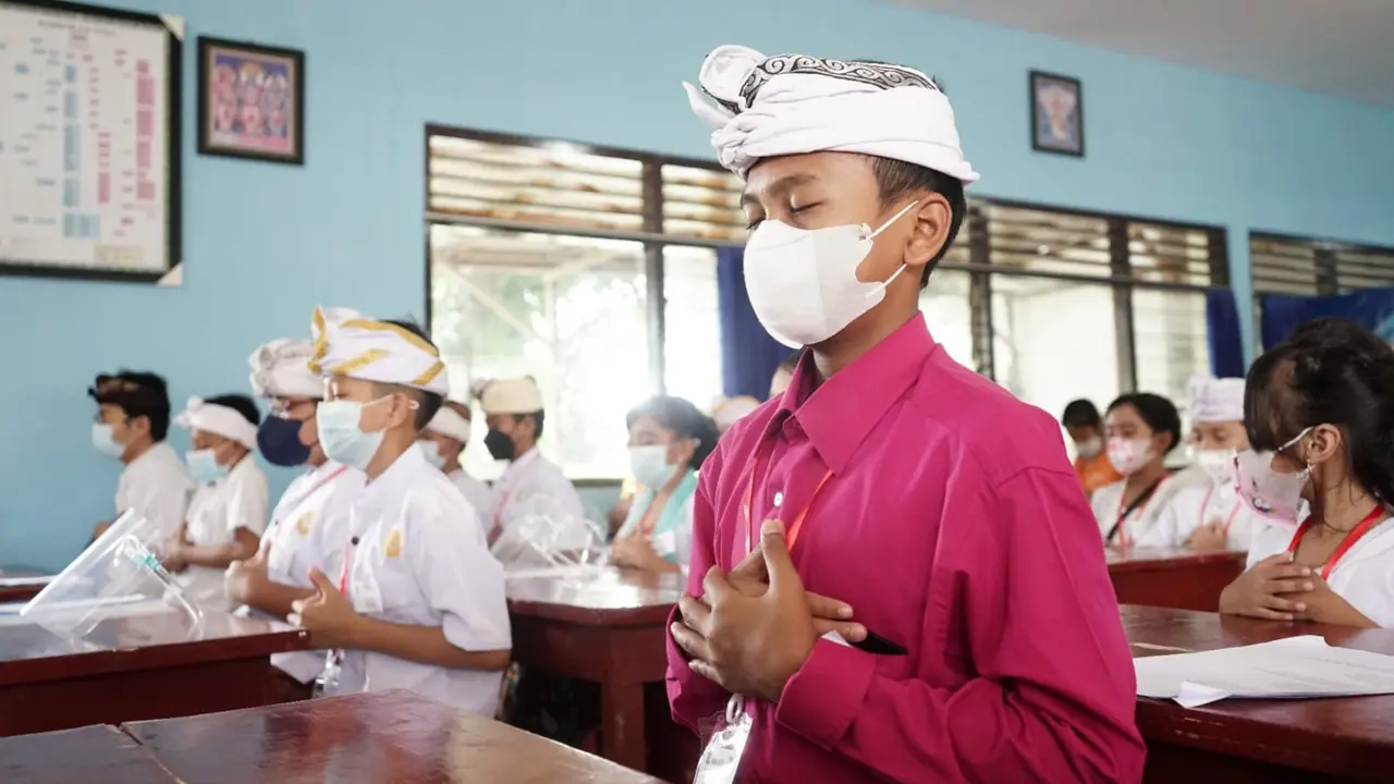 Sejumlah siswa bersaing untuk mendapatkan beasiswa jalur hafalan kitab suci. (Dian Kurniawan/Liputan6.com)