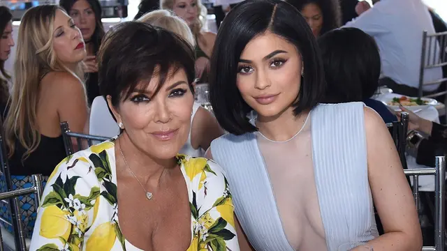 [Bintang] Kris Jenner - Kylie Jenner