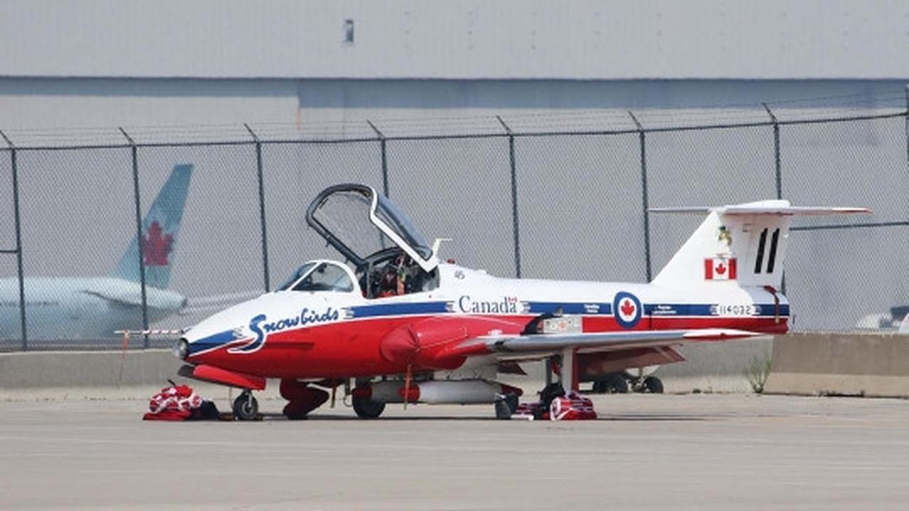 Sosok cantik Patricia, pilot jet aerobatik Kanada