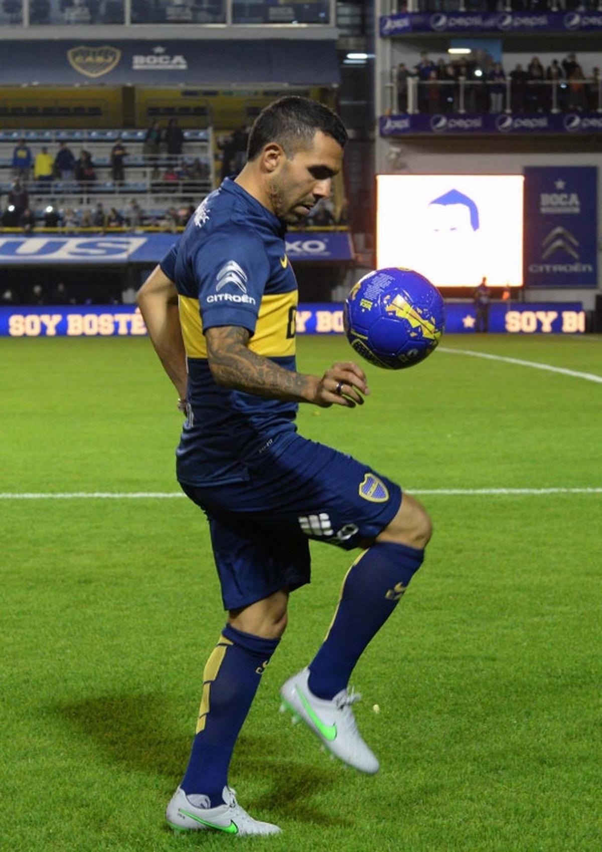 Aksi Carlos Tevez berseragam baru Boca Juniors