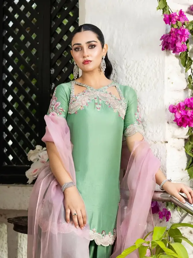 Sarah Khan