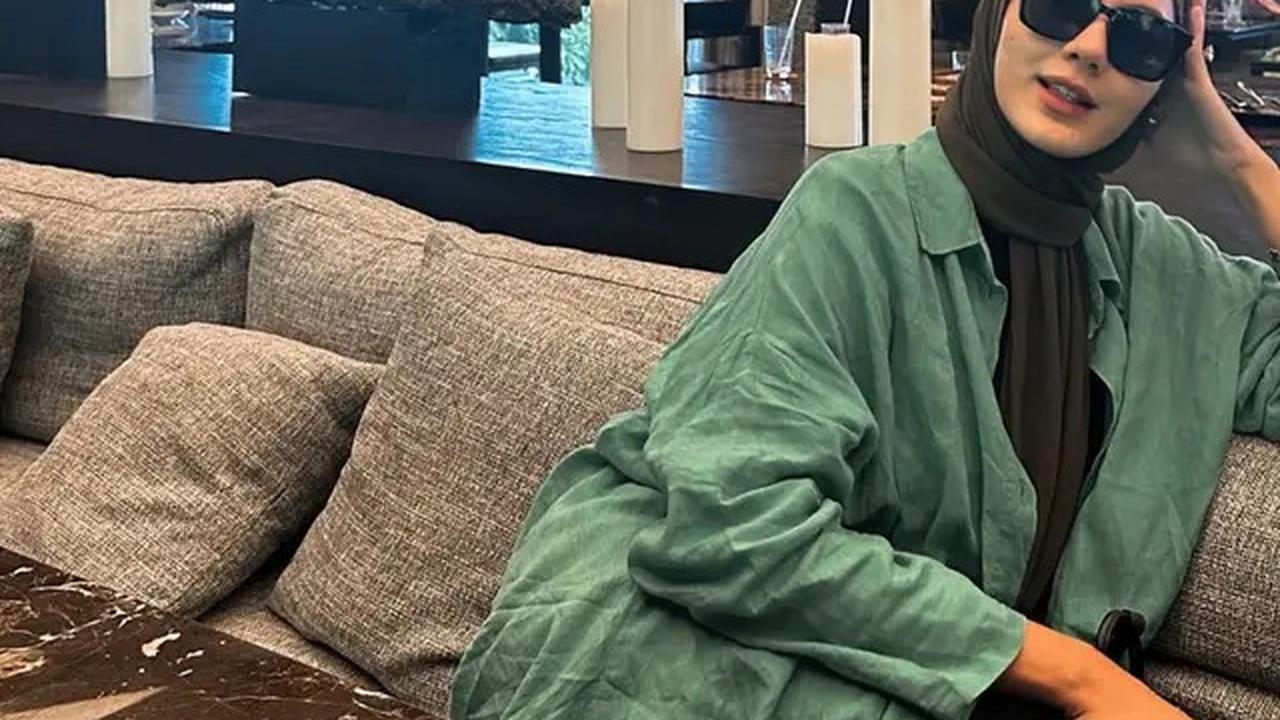 7 Potret Paula Verhoeven Mulai Berhijab, Awal Pisah Rumah dengan Baim Wong