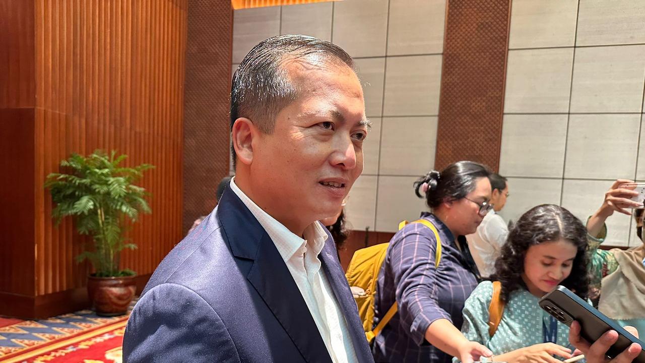 Juru Bicara Kementerian Luar Negeri dan Staf Khusus Menlu untuk Penguatan Infrastruktur Diplomasi Lalu Muhammad Iqbal dalam media gathering, Kamis (14/9/2023). (Liputan6/Benedikta Miranti)