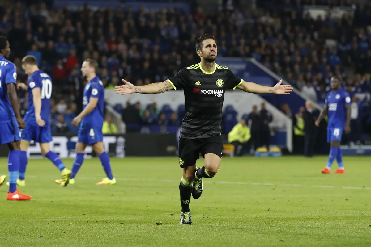 Gelandang Chelsea Cesc Fabregas (Reuters / Carl Recine)