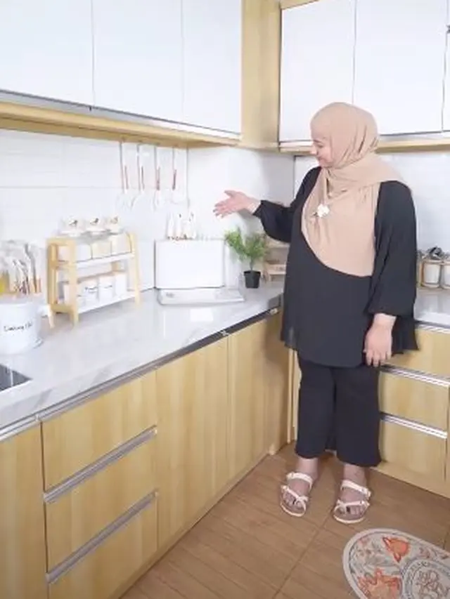 Potret dapur kotor rumah baru Tasyi Athasyia (Sumber: Instagram/@tasyiiathasyia)
