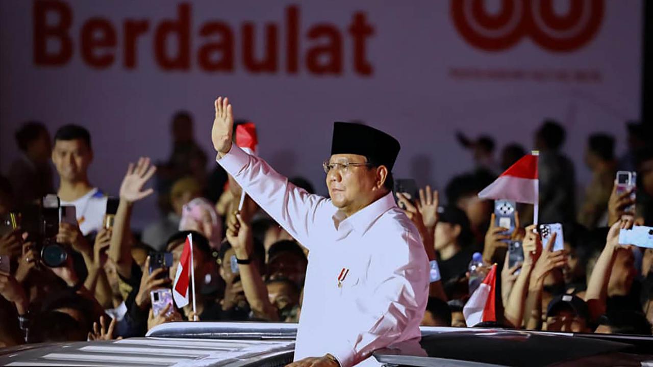 FOTO: Meriah! Pesta Rakyat & Karnaval HUT ke-80 RI Dimeriahkan TNI dan Kemhan