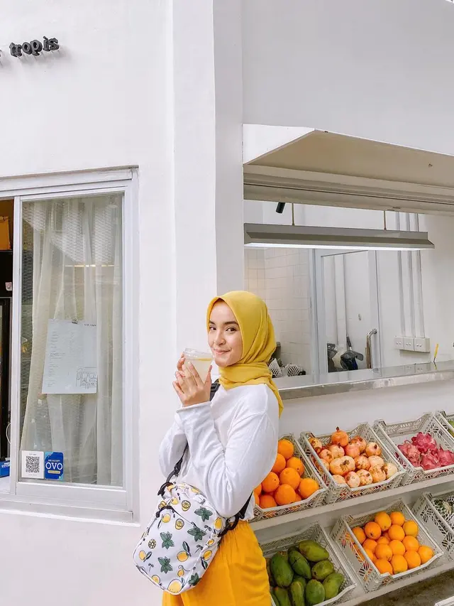 Nabila Ishma sosok perempuan yang periang (https://www.instagram.com/p/CILIlC0DnCU/)