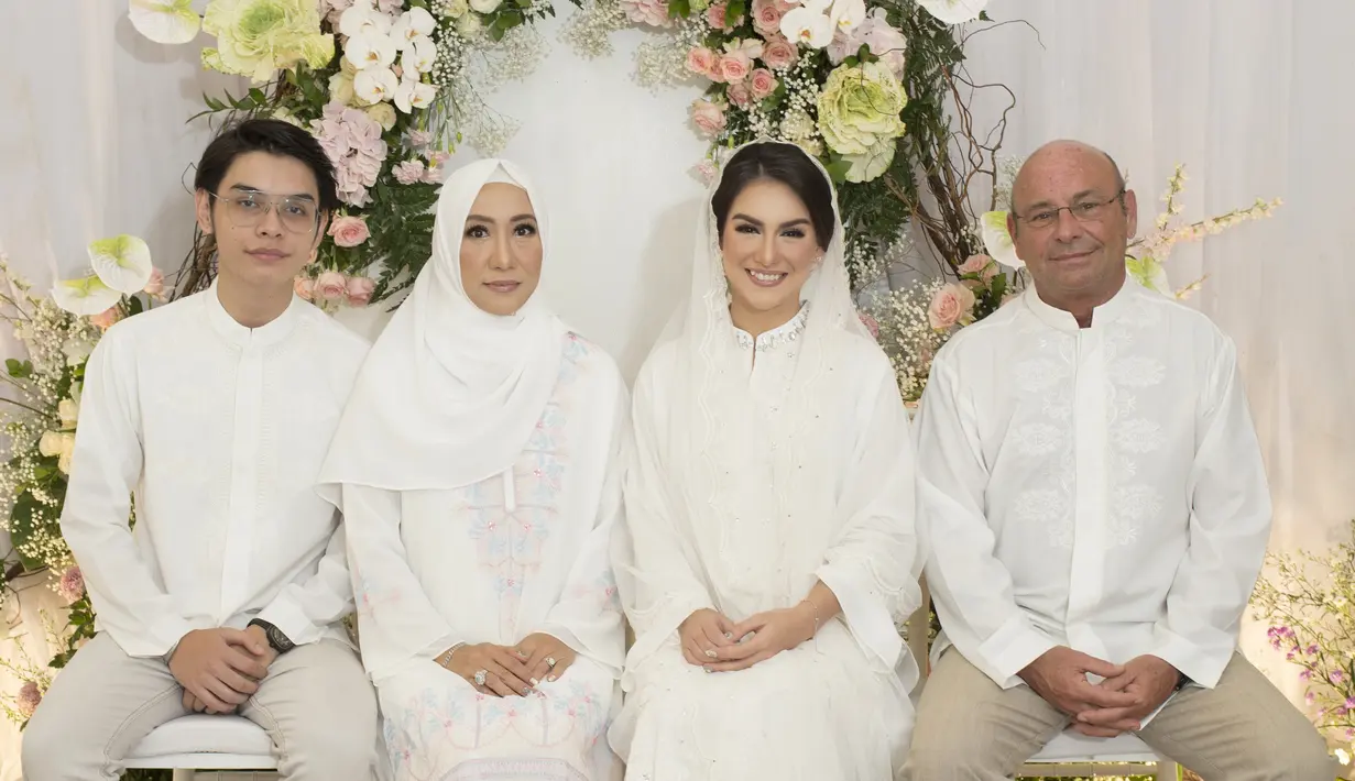 Pengajian Irish Bella Jelang Nikah