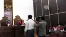 Dua saksi ahli dihadirkan dalam sidang lanjutan kasus Trio Macan 2000 di PN Jakarta Selatan, Senin (11/5/2015).  Trio Macan 2000 dijerat pasal 45 Juncto Pasal 29 UU No 11 Tahun 2008 tentang Informasi dan Transaksi Elektronik. (Liputan6.com/Helmi Afandi)