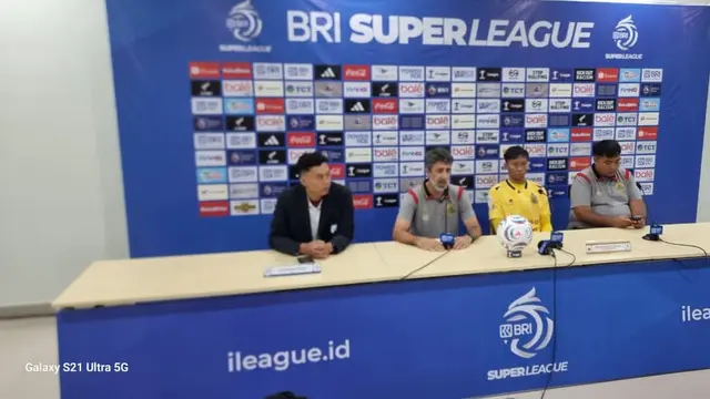 Bhayangkara FC, Awan Setho dan Oscar Bruzon