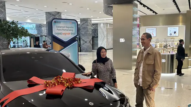 Pemenang utama  utama berupa Mercedes-Benz E300. [Anisha/Fimela]