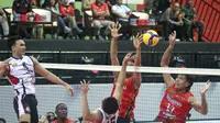 Duel antara FOTO LaVani Allobank Electric Vs Bhayangkara Presisi dalam lanjutan PLN Mobile Proliga 2024 di GOR Bung Tomo, Surabaya, Jumat (5/7/2024). (Bola.com/Aditya Wany)