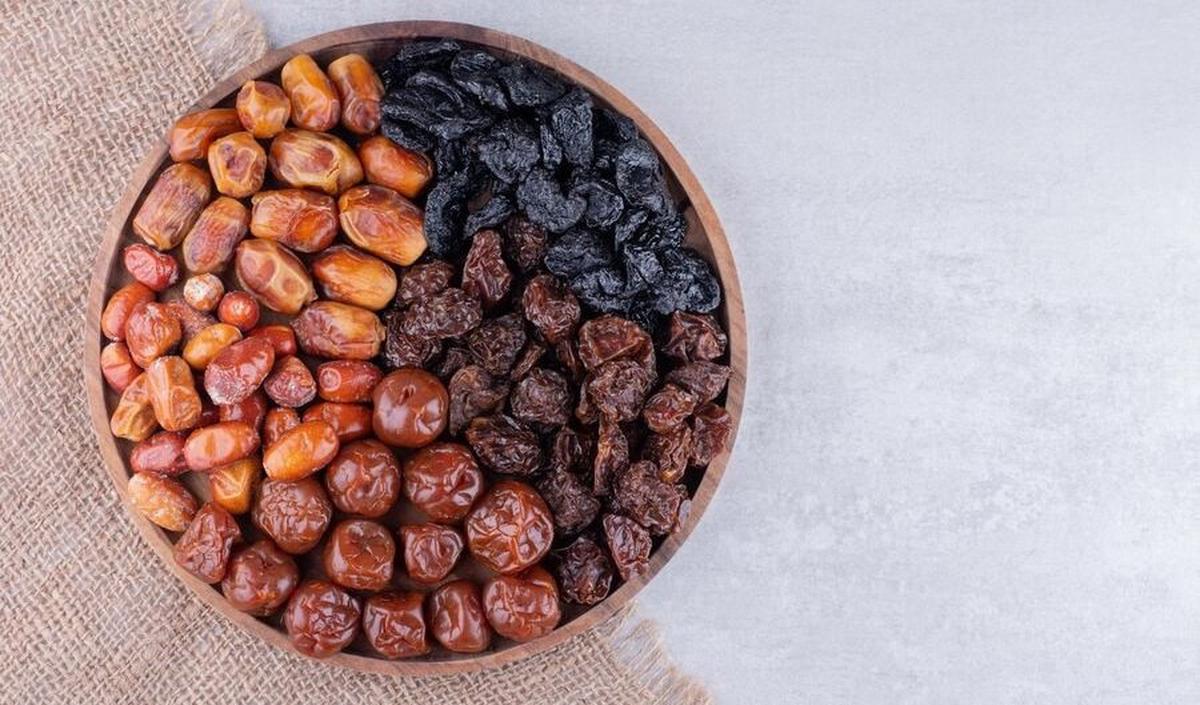 1. Selalu periksa label saat membeli kurma.&nbsp;