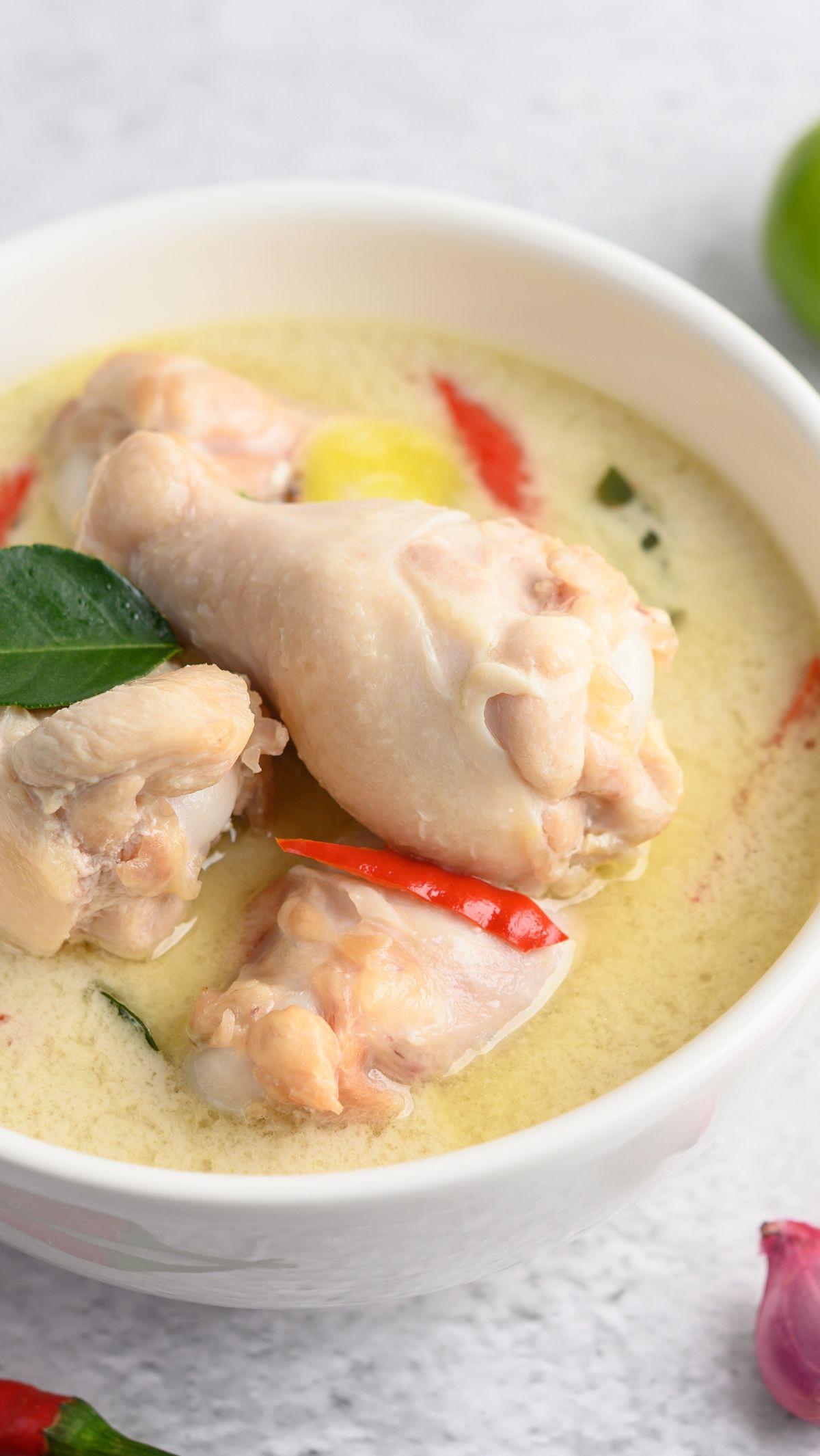 1. Opor Ayam Susu