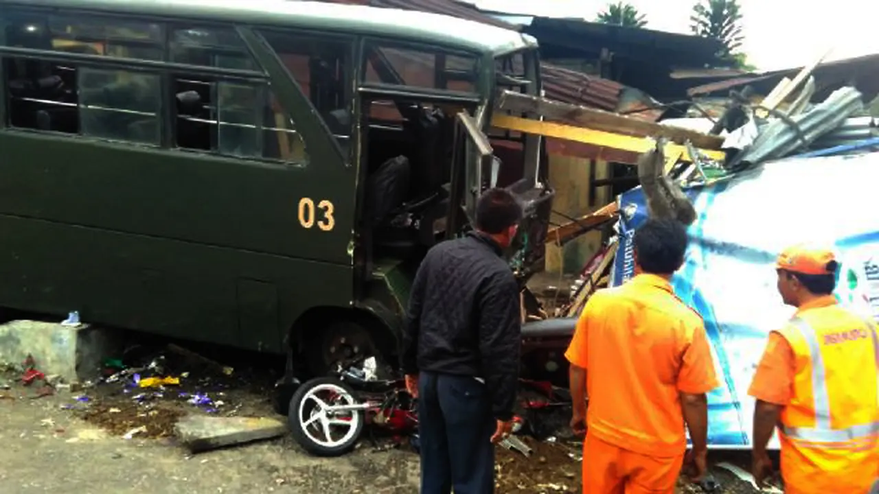 Tabrakan beruntun