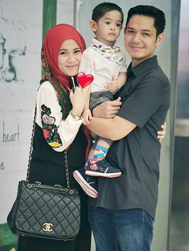 [Bintang] Dude Harlino dan Alyssa Soebandono