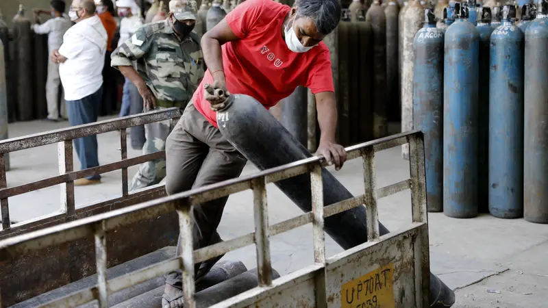 India Kekurangan Oksigen Diterjang Badai Covid-19