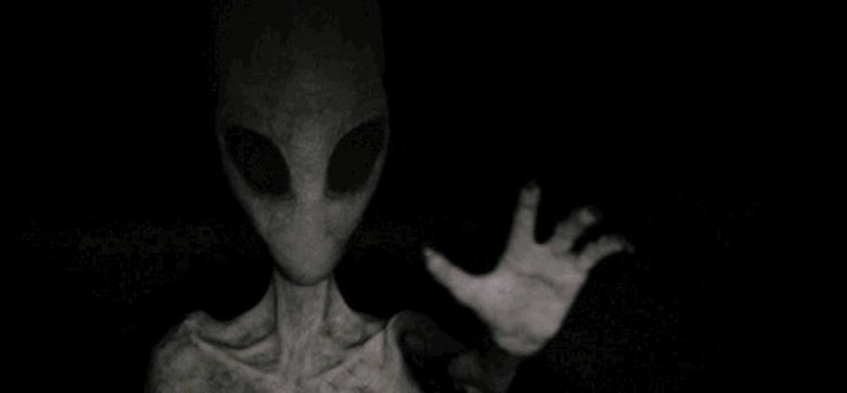 Dalam versi yang lebih realistis, alien mungkin masih dapat mengidentifikasi karbon dioksida, metana dan ozon dalam sinyal yang lebih berisik.