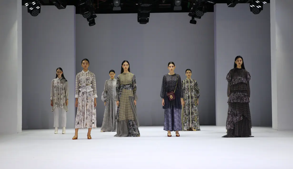 Sedangkan Benang Jarum menampilkan koleksi sederhana yang modern dengan karakter tertentu. (Foto: JFW/ Senayan City)