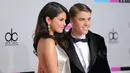 Orangtua Selena Gomez belum bisa merestui anaknya kembali berhubungan dengan Justin Bieber. Pasangan itu pun batal rayakan Natal bersama. (JASON MERRITT  GETTY IMAGES NORTH AMERICA  AFP)