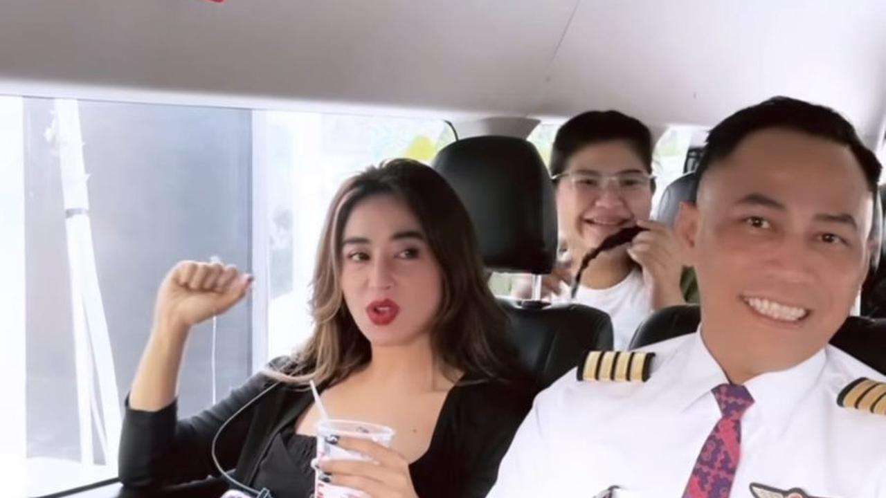 Bersama Rosa Meldianti dan Suaminya