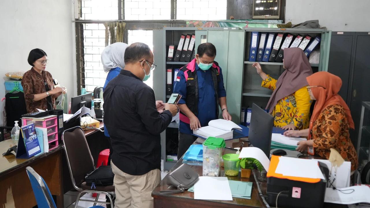 Kantor Kebun Binatang Surabaya Digeledah Kejaksaan