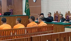 Sidang Polisi Senior Aniaya Junior hingga Tewas Berakhir Ricuh