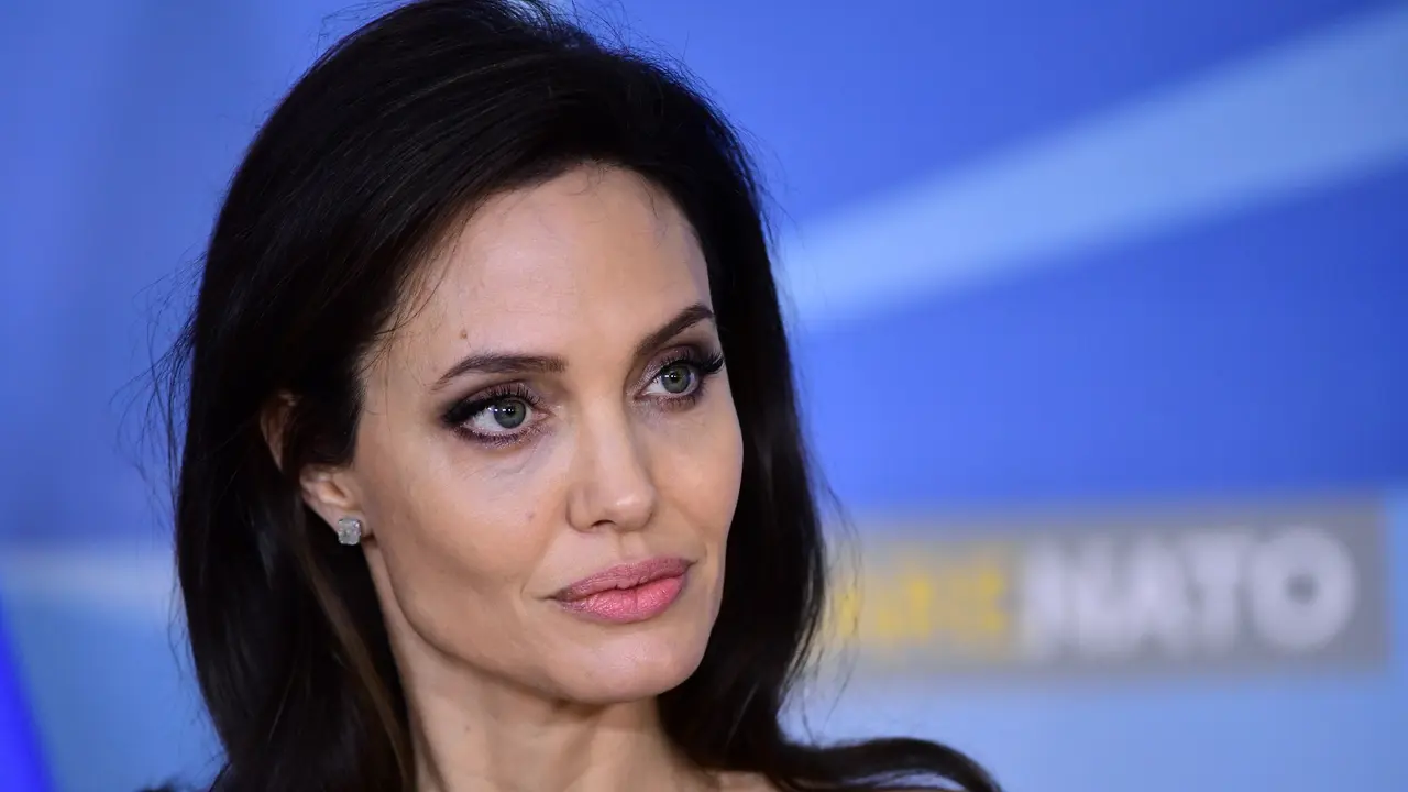 [Bintang] Angelina Jolie