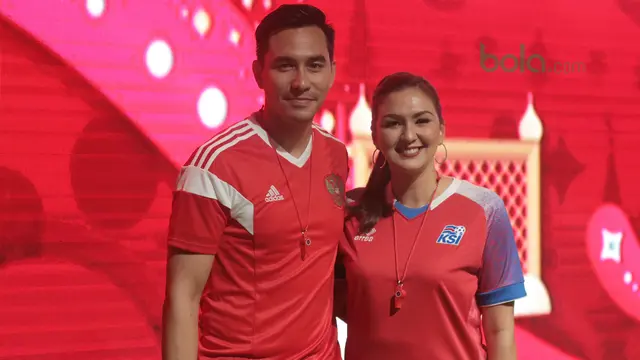 Telkomsel Maxstream, Aplikasi Piala Dunia 2018, Bola.com, Dona Agnesia, Darius Sinathrya