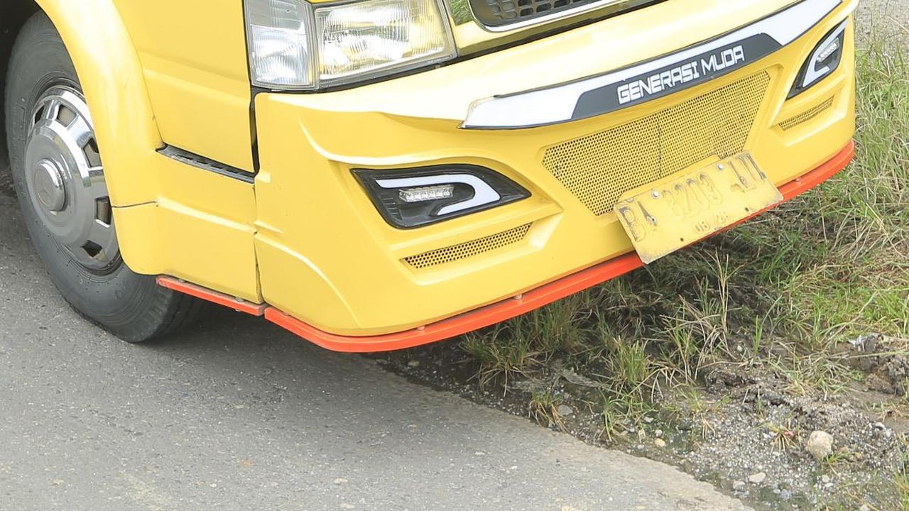 Mitsubishi Fuso Bawa Cuan di Danau Maninjau
