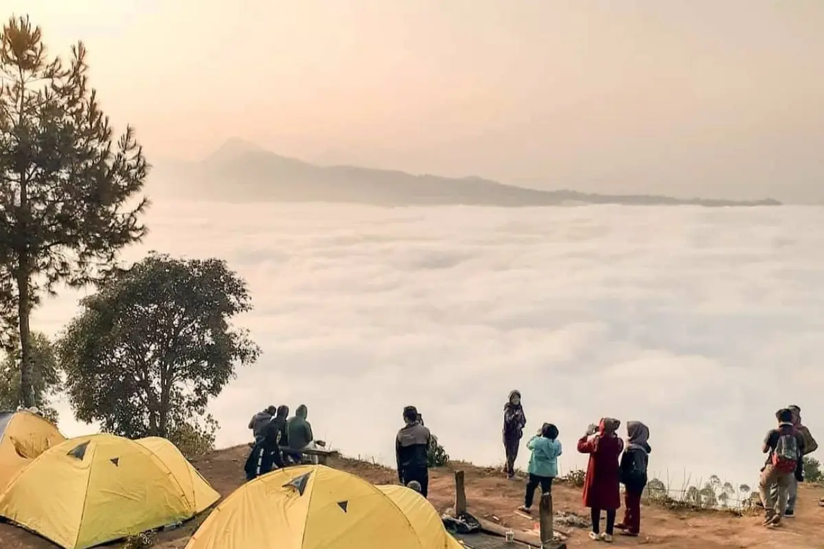 Manjakan Diri Dengan Menikmati Keindahan Gunung Putri Lembang