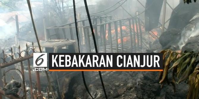 VIDEO: Akibat Puntung Rokok Pabrik Pengolahan Ijuk Terbakar