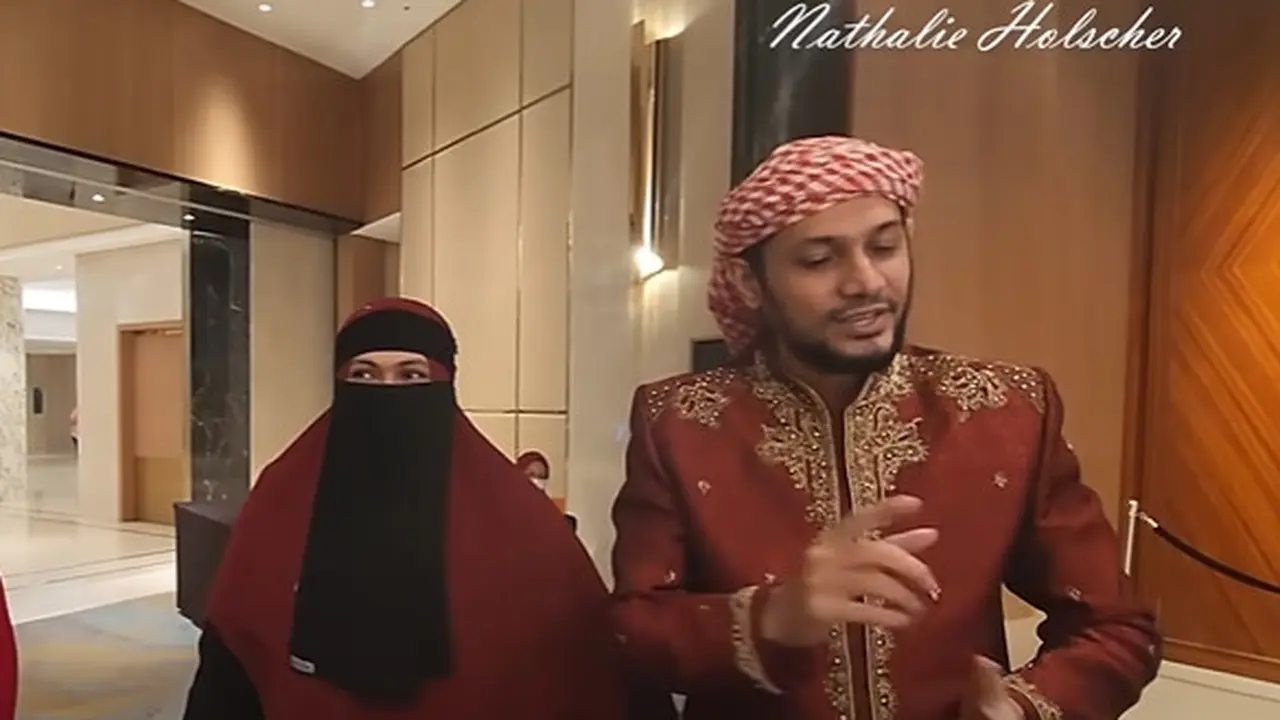 5 Potret Ustaz Kasif Heer dan Istri, Sempat Heboh Dijodohkan dengan Nathalie Holscher