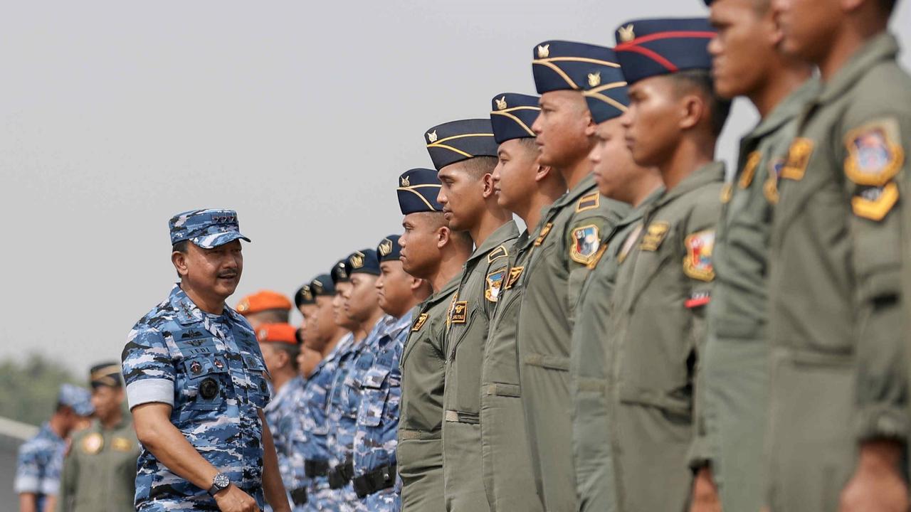 Jet tempur hingga helikopter dengan senapan mesin disiapkan TNI AU untuk amankan pelantikan Prabowo
