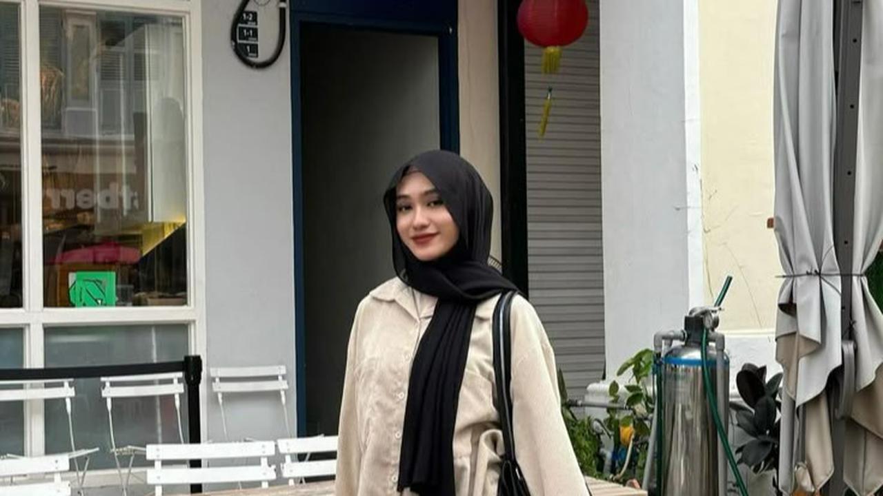 Inspirasi OOTD Jeans Hijab yang Stylish dan Elegan, Cocok untuk yang Punya Aktivitas Segudang
