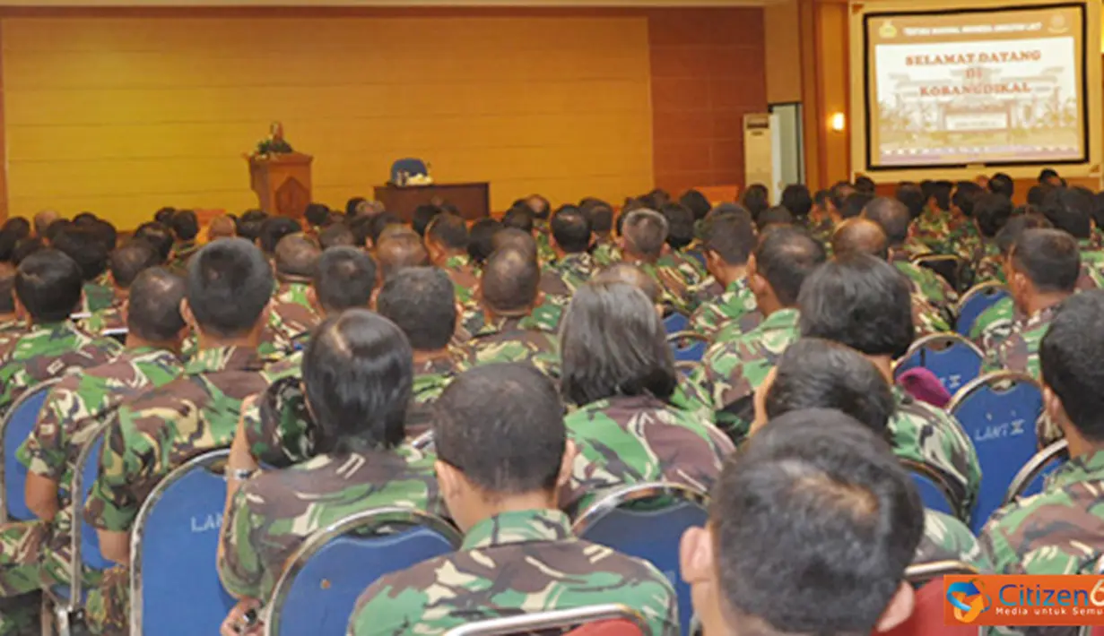 Citizen6, Surabaya: Pembekalan Wadan Kobangdikal Brigjen TNI Marinir S Panjaitan Kepada Perwira Kobangdikal 1 i gedung Moeljadi Kesatrian Bumimoro Kobangdikal, Surabaya. (Pengirim: Penkobangdikal).