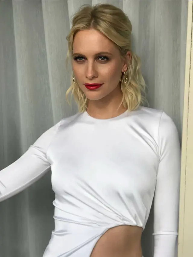 Inspirasi Gaya Rambut Valentine yang Sederhana