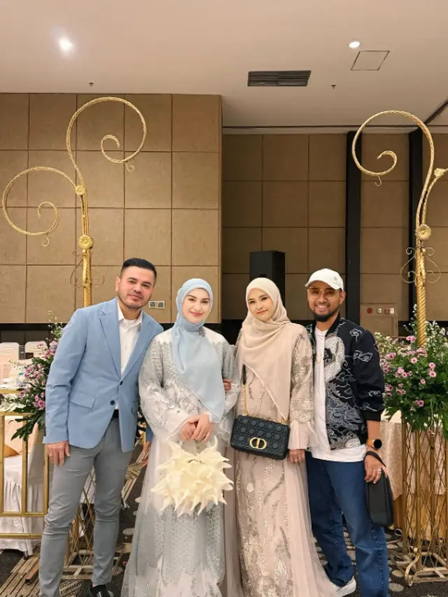 Model Baju Pesta Muslimah ala Irish Bella