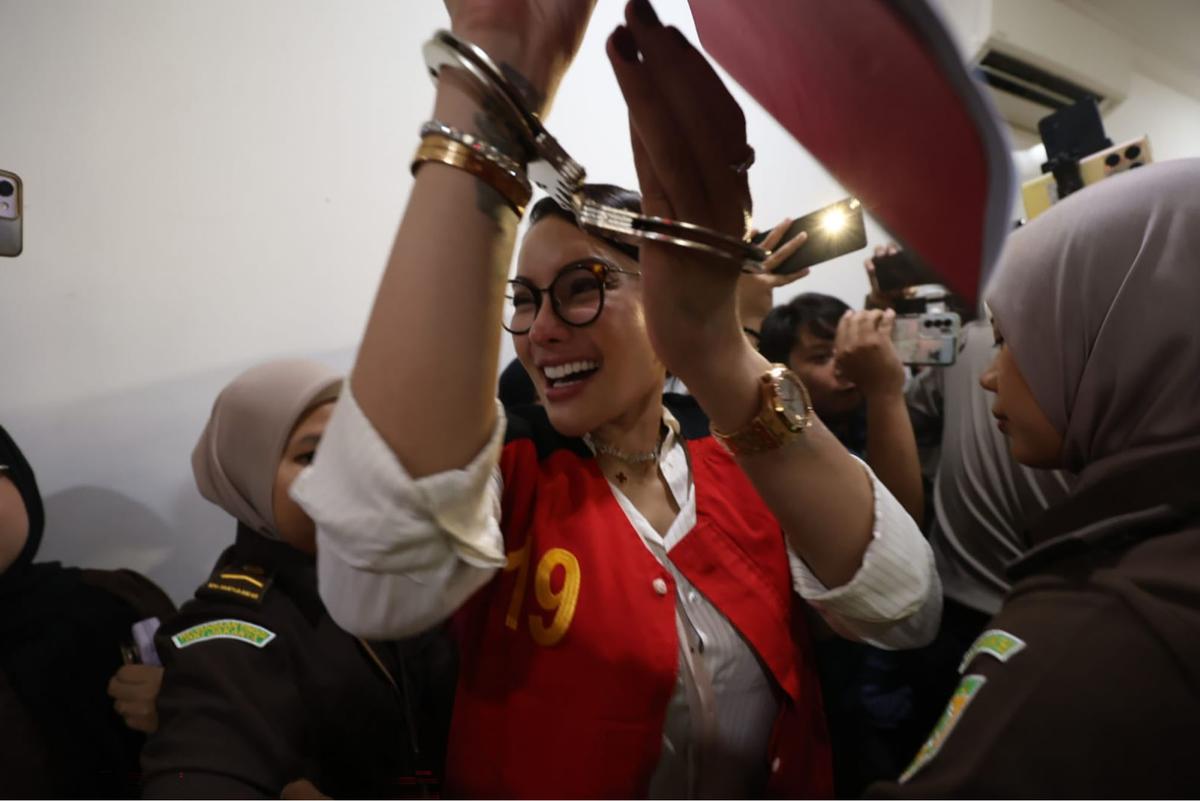 FOTO: Sidang Diwarnai Demo, Nikita Ajukan Eksepsi atas Dakwaan Pemerasan dan TPPU