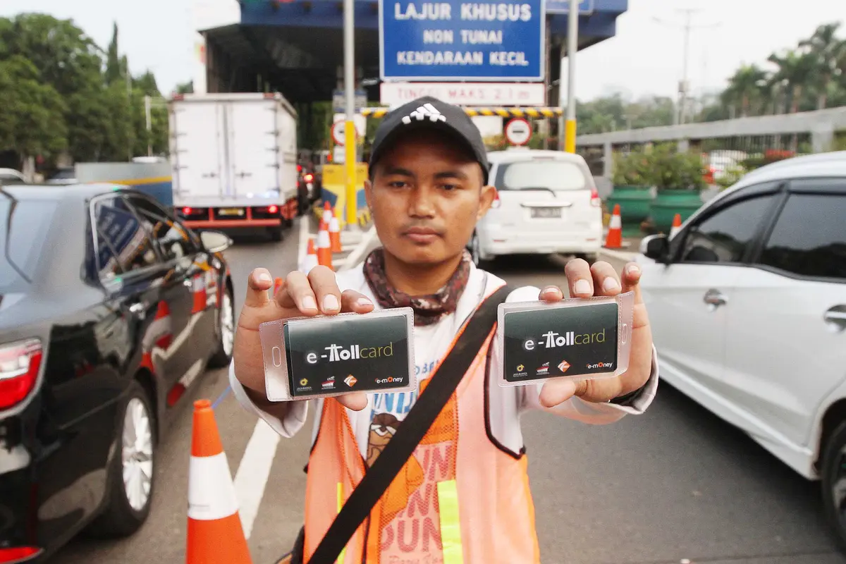 Penerapan Transasksi e-toll di Seluruh Gerbang Tol Dibagi Dua Periode