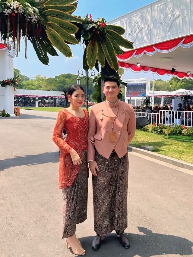 Artis Upacara di Istana Merdeka