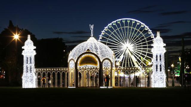 Sorak Sorai Perayaan Natal 2014 di Berbagai Belahan Dunia